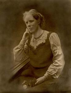 Rhoda Anstey (1865-1936) [courtesy of ConnectingHistories)