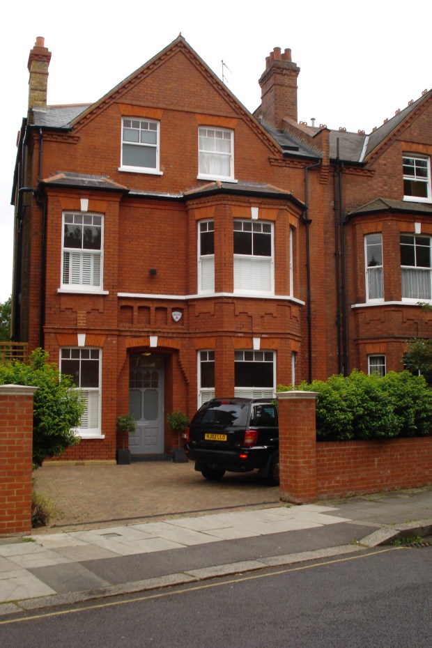 Burns' house is remarkably similar in style to that of Henry Nevinson and his wife, Margaret, at 4 Downside Crescent, Hampstead. However, although sharing a similar attitude to architecture, Burns and the Nevinsons were poles apart as regards the Census. While Henry Nevinson was in the thick of the Census parties in central London, Margaret spent the night in this house with a group of women, all of whom refused to give details to the enumerator. 