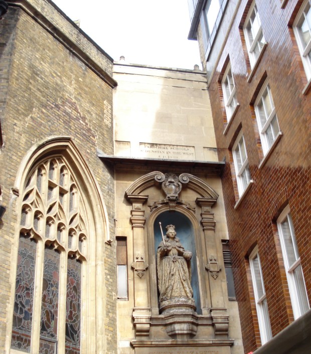Statue of Queen Elizabeth I at St Dunstan's in the West