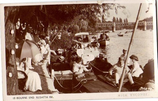 Bourne End Regatta 1911 - showing the railway bridge in the background and the grounds of The Plat on the left