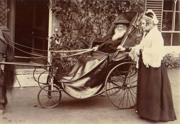 Louisa and Newson Garrett in old age