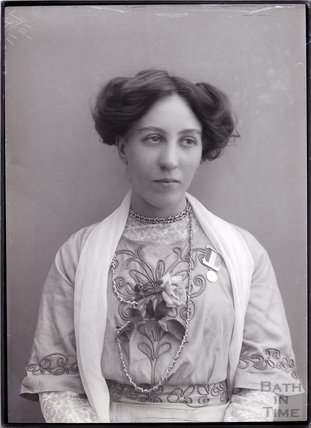 Helen Watts photographed by Col Blathwayt (photo courtesy of Bath In Time website)