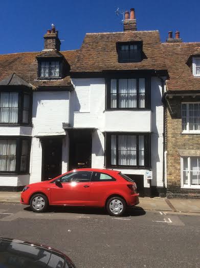 13 Market Street Rye (there is always a car in the foreground of this type of pic nowadays)